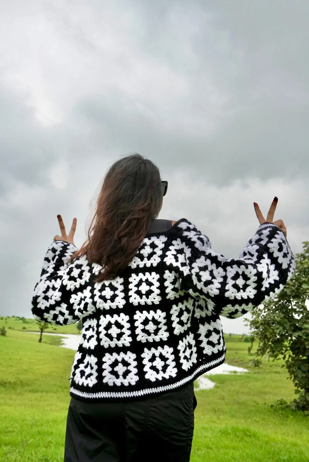 Cersei Black And White Cardigan