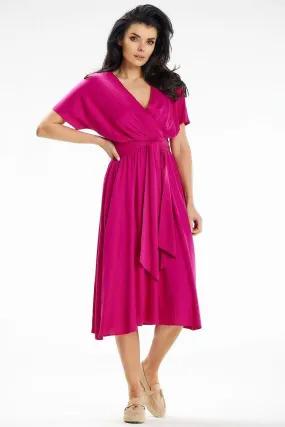 Elegant Midi Dress with Flared Silhouette and Kimono Sleeves