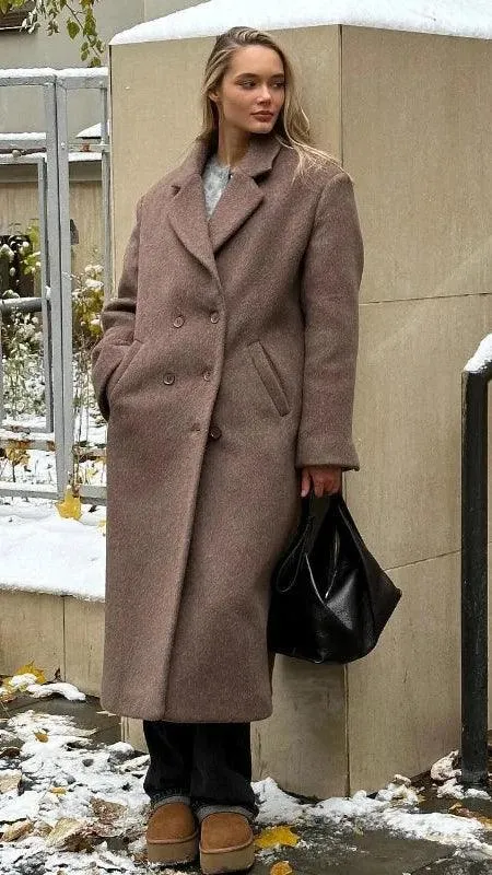 European Style Single-Breasted Wool Coat with Scarf Accent