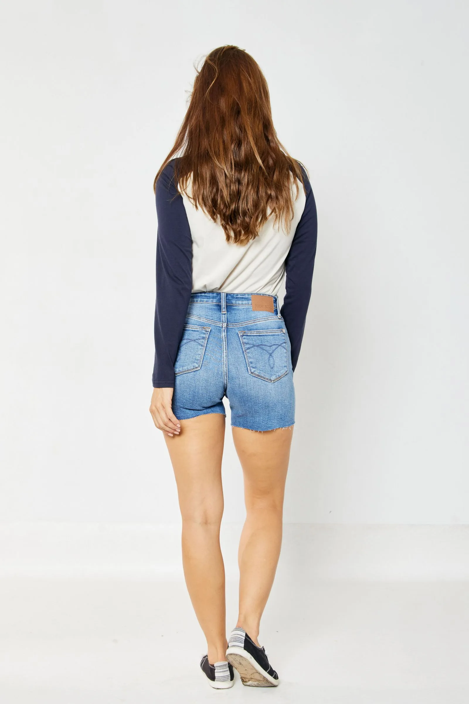 Judy Blue || Paige High Waist Denim Shorts in Medium Wash