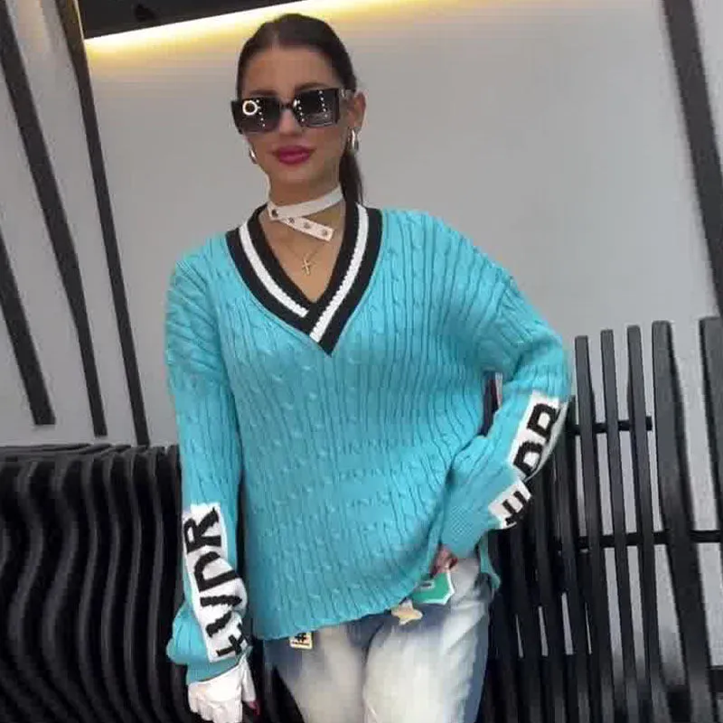 knitted  V-neck letter sweater