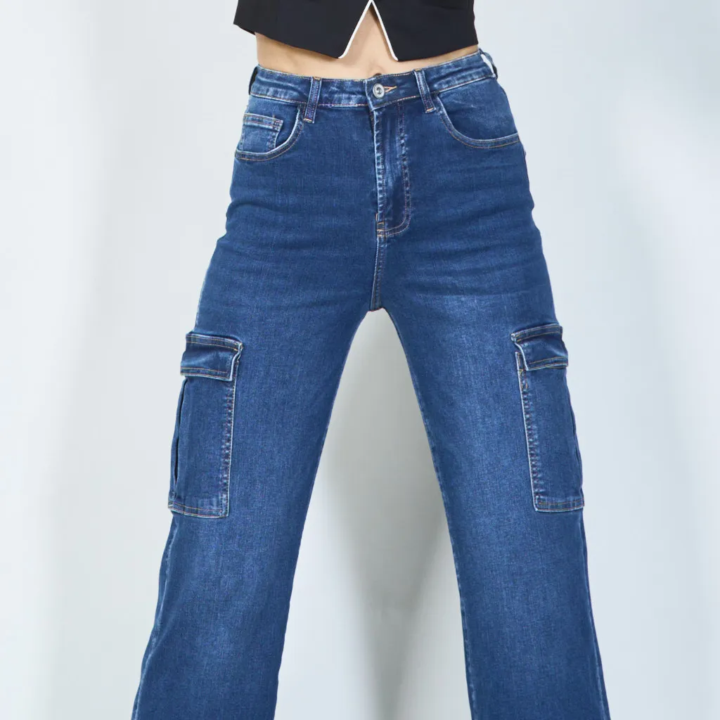 Stylish high-waisted cargo jeans wholesale